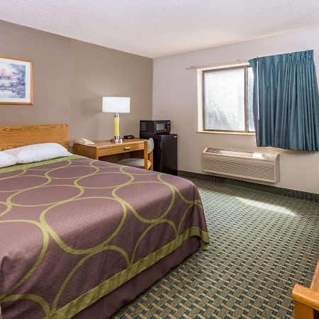 Super 8 By Wyndham St. Charles Hotel Сейнт Чарлз Екстериор снимка